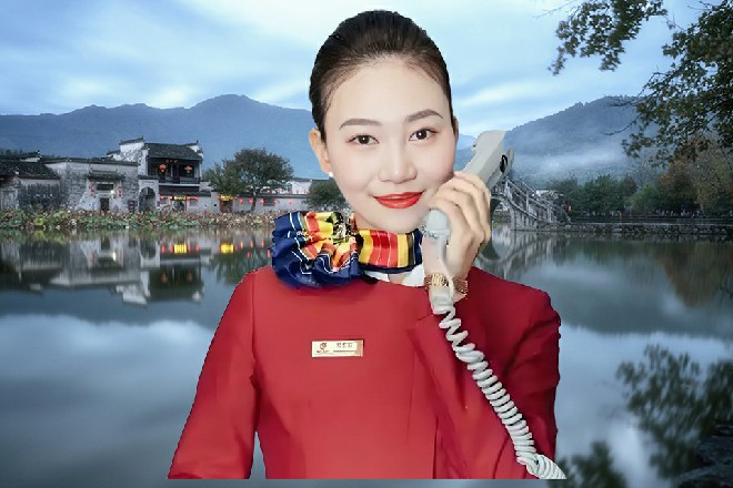而诺曦S抬起手掌，用掌心封住了拉斯这一偷袭的拳头