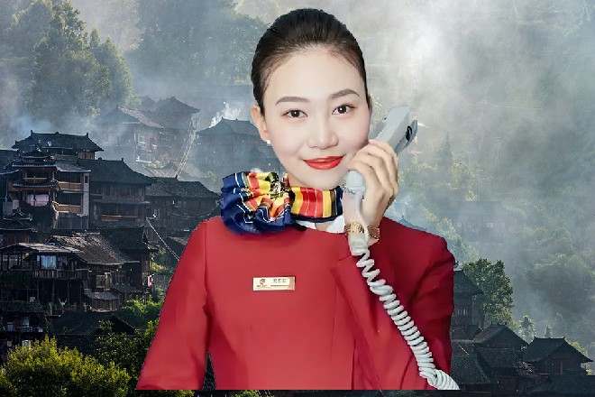 等希尔回过神来的时候，他身后的恶魔已经都被吹飞了