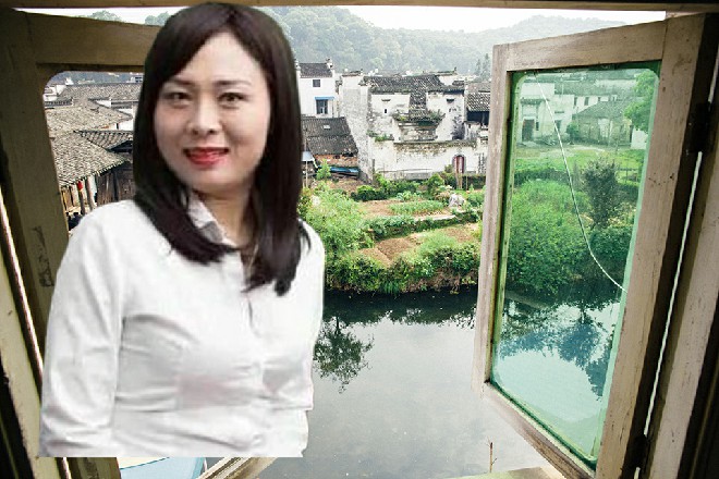 而伊轩拔出从杀手那里缴来的手枪，对着外面连开几枪