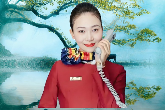 那圣教军战士胸口不断冒血，噗哧噗哧的，眼看是不活了