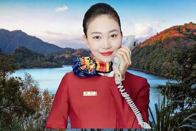 红色妖姬摇摇头，抛头露面不是我的愿望，我还是喜欢低调一点
