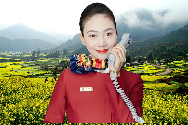但镜的攻击对苏曼s好像无效，根本无法突破苏曼s的双手防护