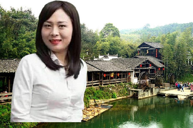 若依忽然原地跳起来，那些剑气也跟着升空，追着他而去