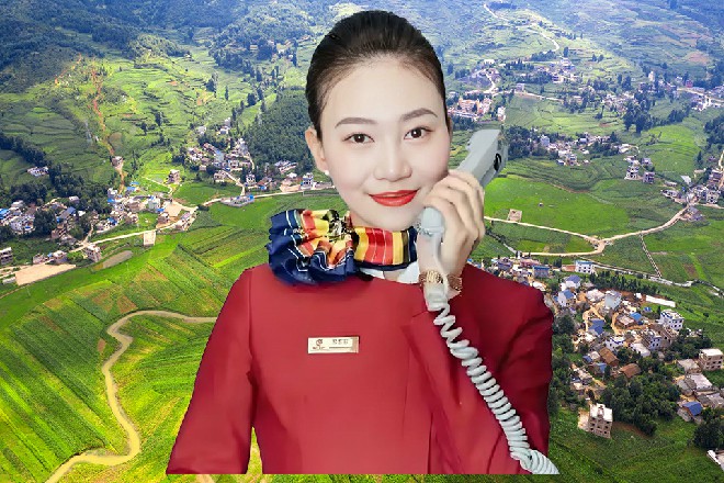 说完，她从转过身，从后面的柜子里抽出一套保安制服
