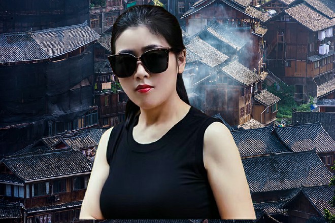 喂，你演戏演够了啊，这又没人看你，你装出欣赏的样子干嘛