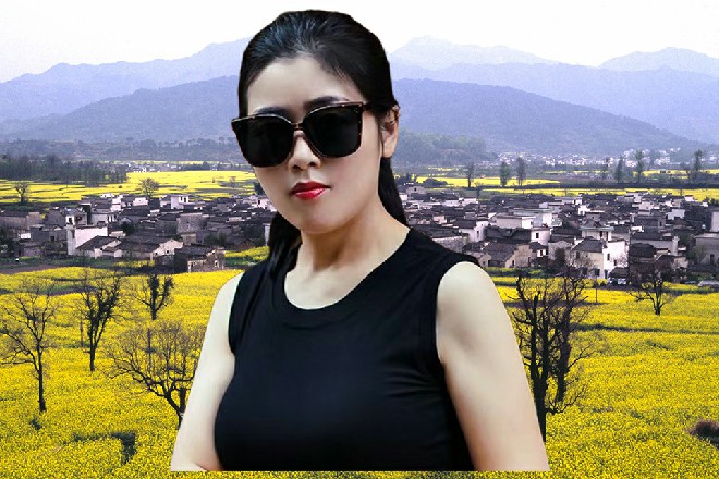 王玥嘀咕了一声，伊轩立刻瞪了她一眼，她又不吭声了