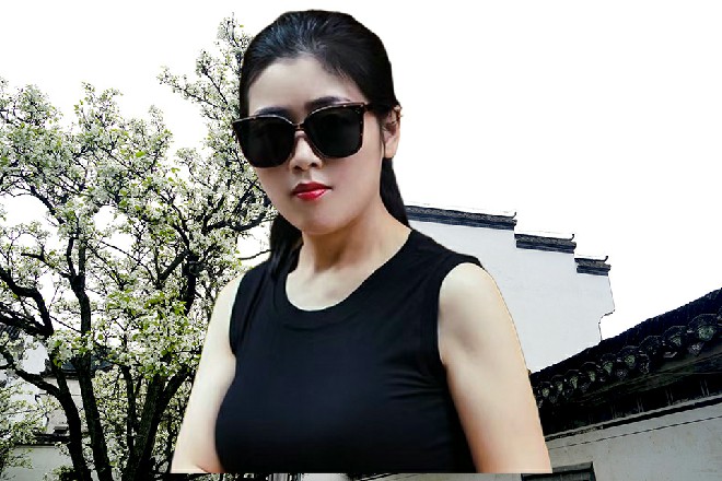 凯尔根本想象不到发生了什么事，他必杀的一剑竟然被弹开