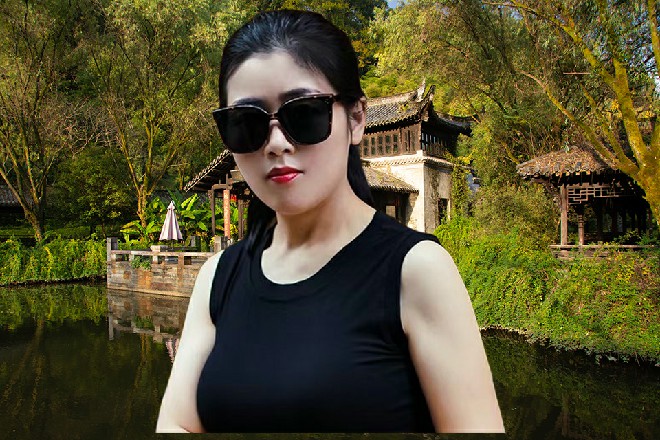 龙莲吞了一口口水，说不出话来，只有冷汗在往下淌