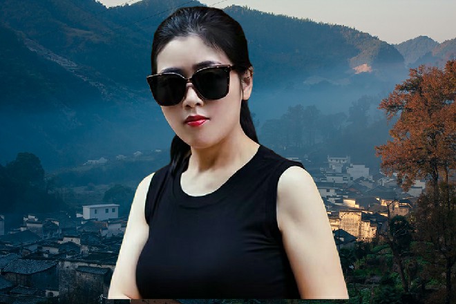 快去吧，她住在天水庄园，我们的客户不喜欢别人迟到