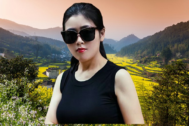 绿毛另一只手从怀里抽出了小刀，就准备给诺曦S见点红