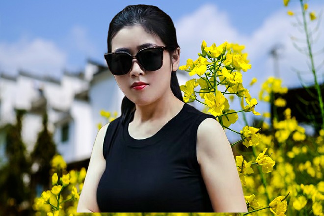 他忽然犹豫了一下，然后说道：当然，我女儿除外，