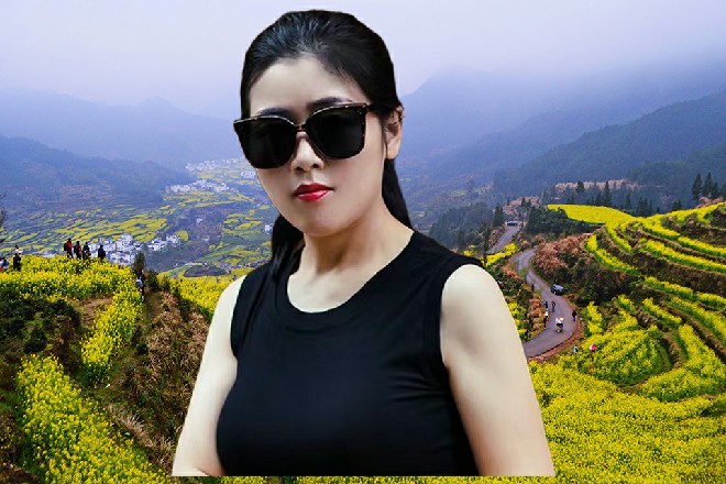 而这边骂人一热闹，家家户户的人就走了出来看热闹