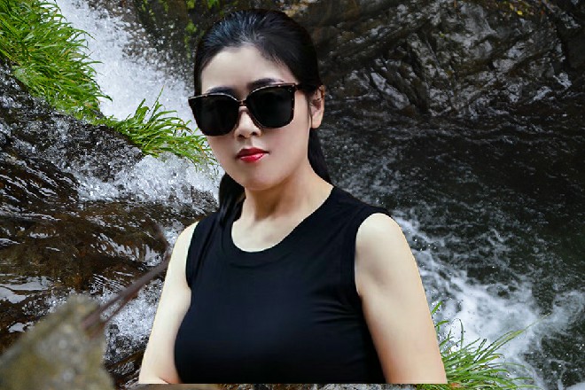 他只能撑开自己的金身，看着那锤子向着他砸了下来
