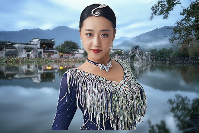 董晴狠狠一瞪大毛，大毛却嬉皮笑脸地，伸出了一个剪刀手