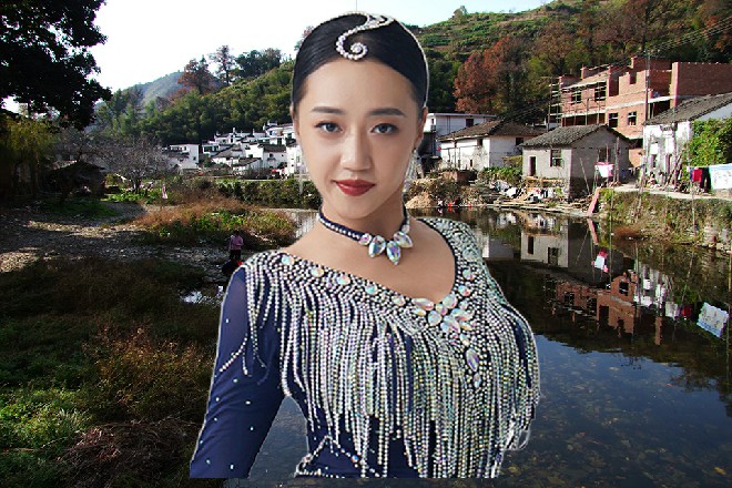 这黑色的位面之门再次扯住了秦海，吸住了秦海的身体