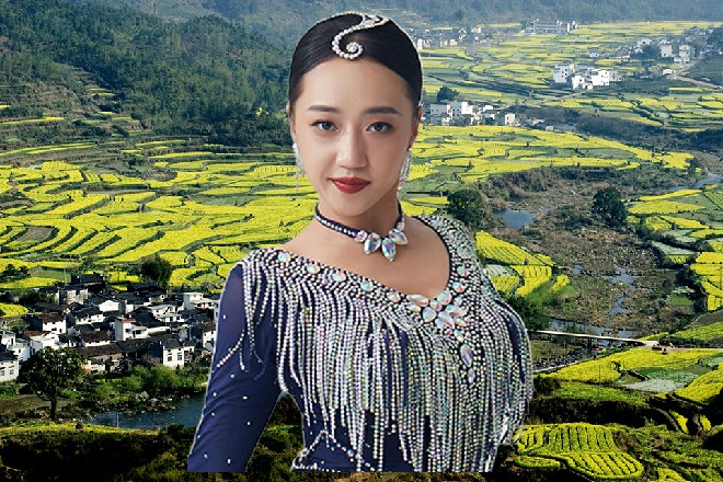 这千斤重的禅杖，竟然就这样被伊轩用一只手给擒住了