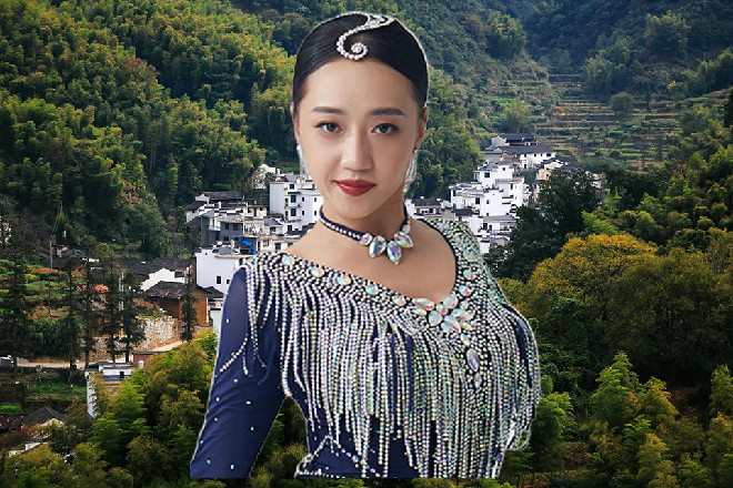 说完，秦龙终于慢慢地闭上了眼睛，就这样站着离开了人世