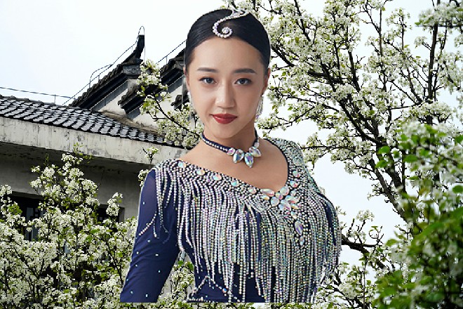 王总，你站在这别动啊，我去杀条狗弄点血给你驱驱邪，