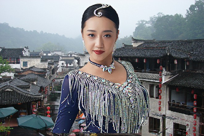 李水水的嘴角抽搐了一下，尼玛，没听过你说什么如雷贯耳