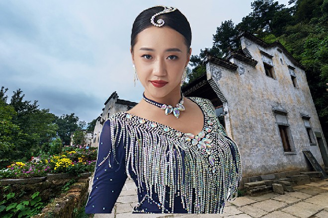 这剑气若是沾到了自己的身上，自己也会被一分为二啊