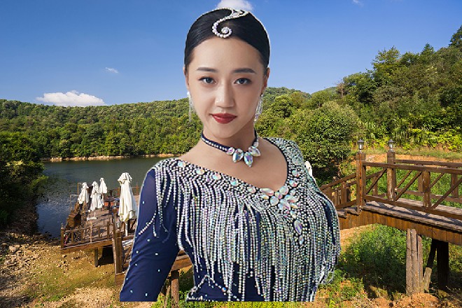 虽然没有不帮龙娇娇的意思，但红色妖姬很讨厌被人逼着做什么
