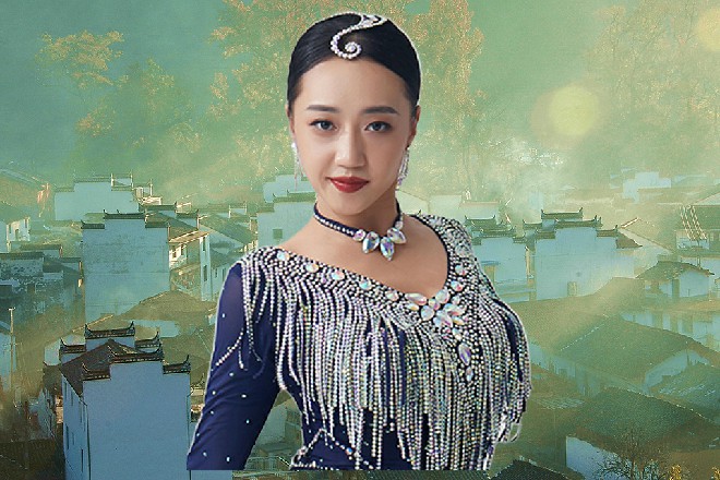 若依一边笑，一边连连打出青麟掌，直奔天道的周身要害