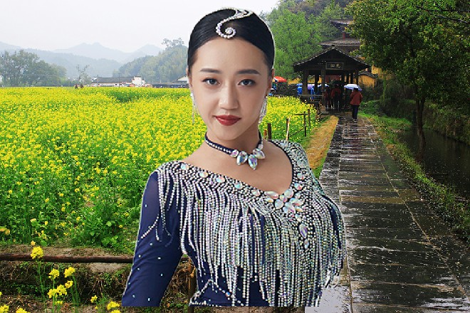 嘻嘻，小哥哥，我们可是不动明王身，你这样只是挠痒痒呢