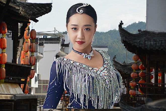 奇美拉不是被自己派出去狙击远征队了么，为何会在这里