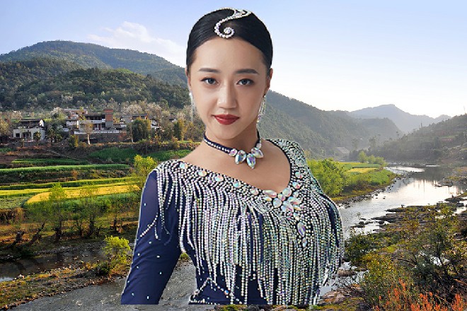 房间里摆放着一张贝壳床，打造的如同龙宫一样奢华