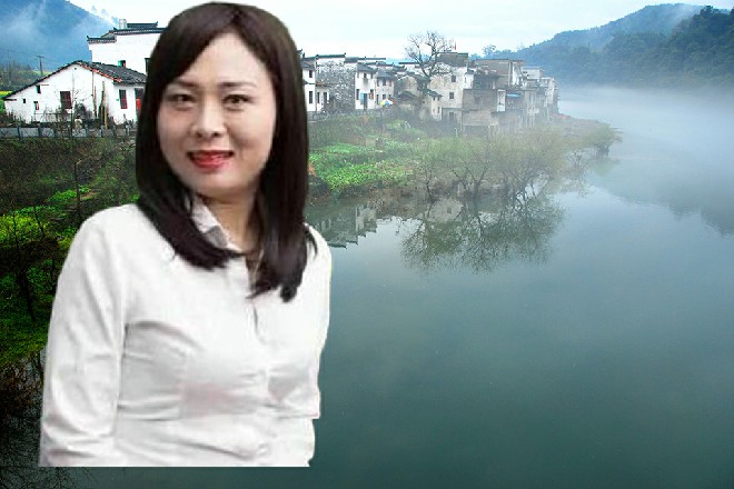 而奇美拉却伸出手来，慢慢拔掉了这根朗基努斯之枪