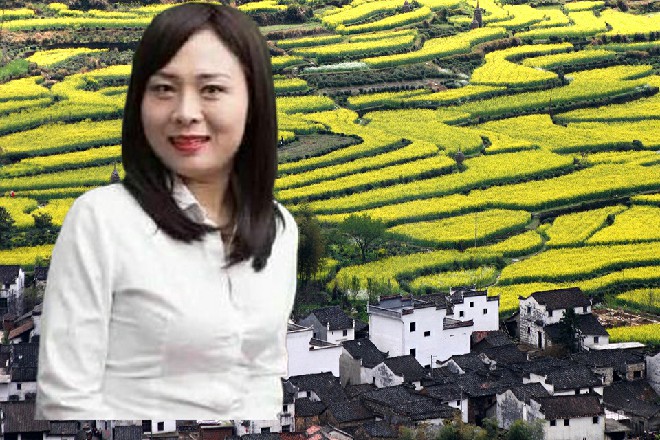 苏曼s屏息静气，而一个身影由小变大，慢慢进入了他的视野