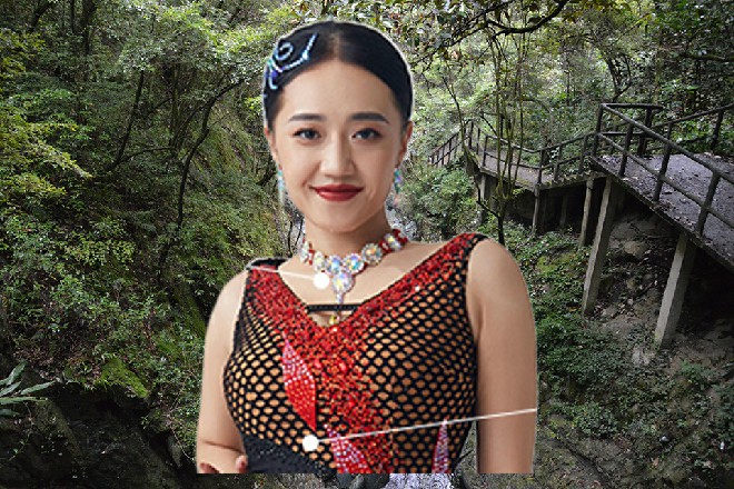 伊轩说着，伸手往对面一指，穿过这条江，就是黑山区