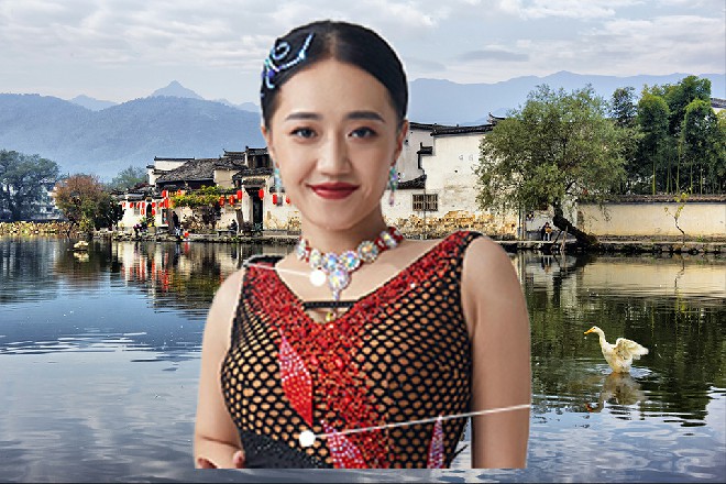 阳九天大惊失色，他没想到对方竟然能把自己的攻击给拍开