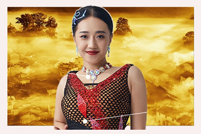 苗甜一脸担心地望着里面，看到苏曼s受了伤，更是心疼的要死
