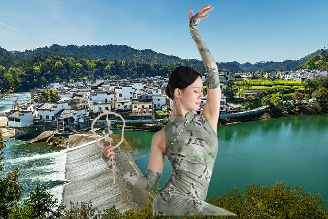 苏曼s笑眯眯地说道，然后问道：一会吃完了饭，咱们去哪里玩