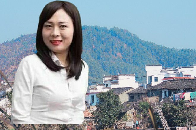 黄宏山跪倒在地上，吐出一口鲜血，这下被踢得可真不轻