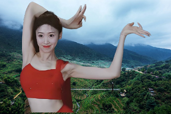 美女连忙继续扣动扳机，一道道激光向着奇美拉射了过去