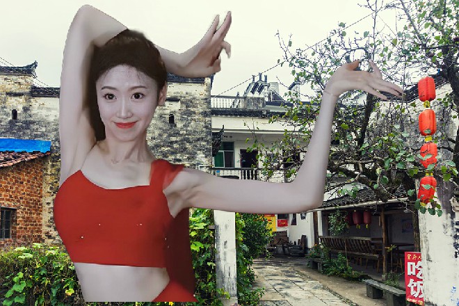 他的双掌封住了伊轩的双掌，但伊轩还有六只明王手臂