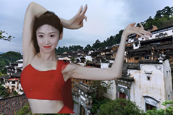 他上前一步，握住了那玩具枪，然后夺了过来，丢到一边