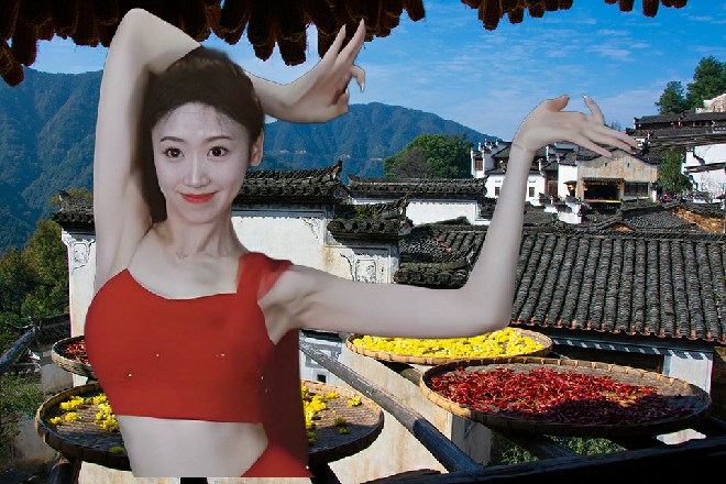 龙易坐在那，刚才那个龙家的女子给他认真地修着指甲