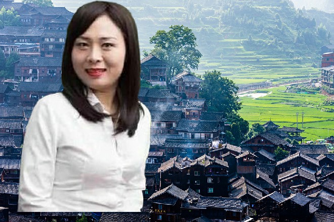 而雷丁推开人群，一声不吭就往外走，被于大山一把拦住