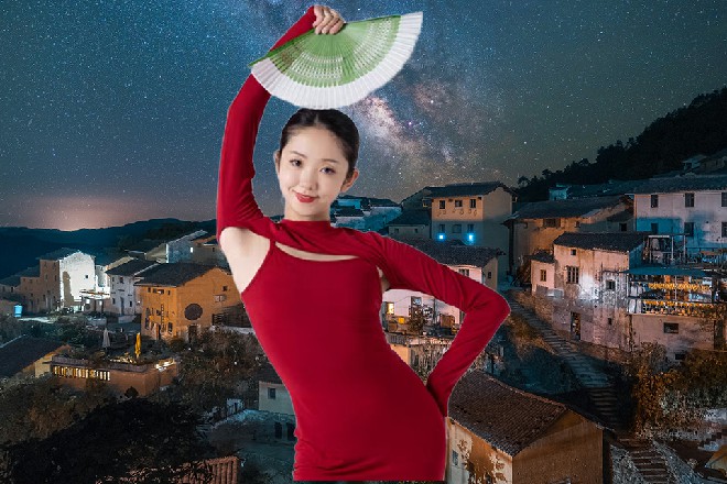 林雪气冲冲地说道：你还有一次机会快说你喜欢哀家