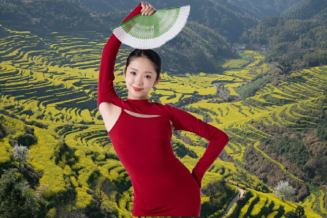 说着，这李庞直接往前走了一步，一脚狠狠踏在了地面上