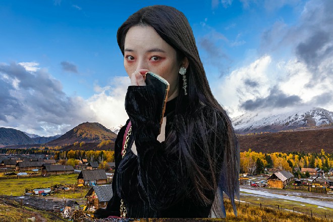 Abb站在原地，忽然抬手一拳，狠狠轰在了那昊天塔上