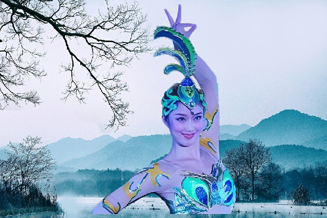 说着，他把大剑悬浮在自己身前，然后一掌拍在了上面
