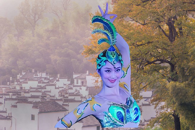隆巴尔继续快速出拳，拳头如同狂风一样，不断地打下来