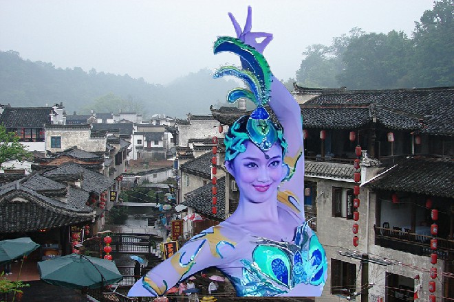 但就在这时候，王庄却伸出手掌来，擒住了猴子的拳头