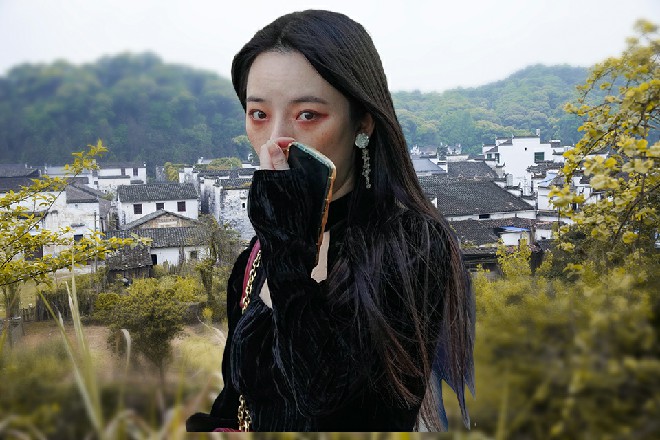 红色妖姬都不得不佩服起来，竟然连真气灌注的子弹都挡了下来