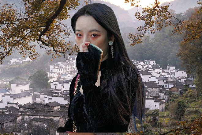 说着，炮口上凝聚着白光，空气好像都被压缩了起来