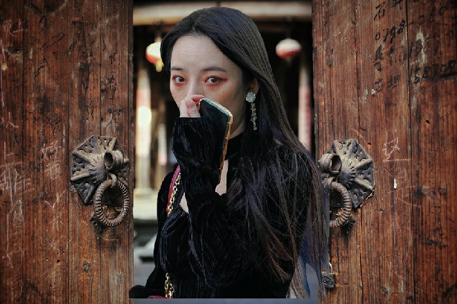 苏曼s，你就给我等着，早晚，我会把我的龙阳公主找回来的
